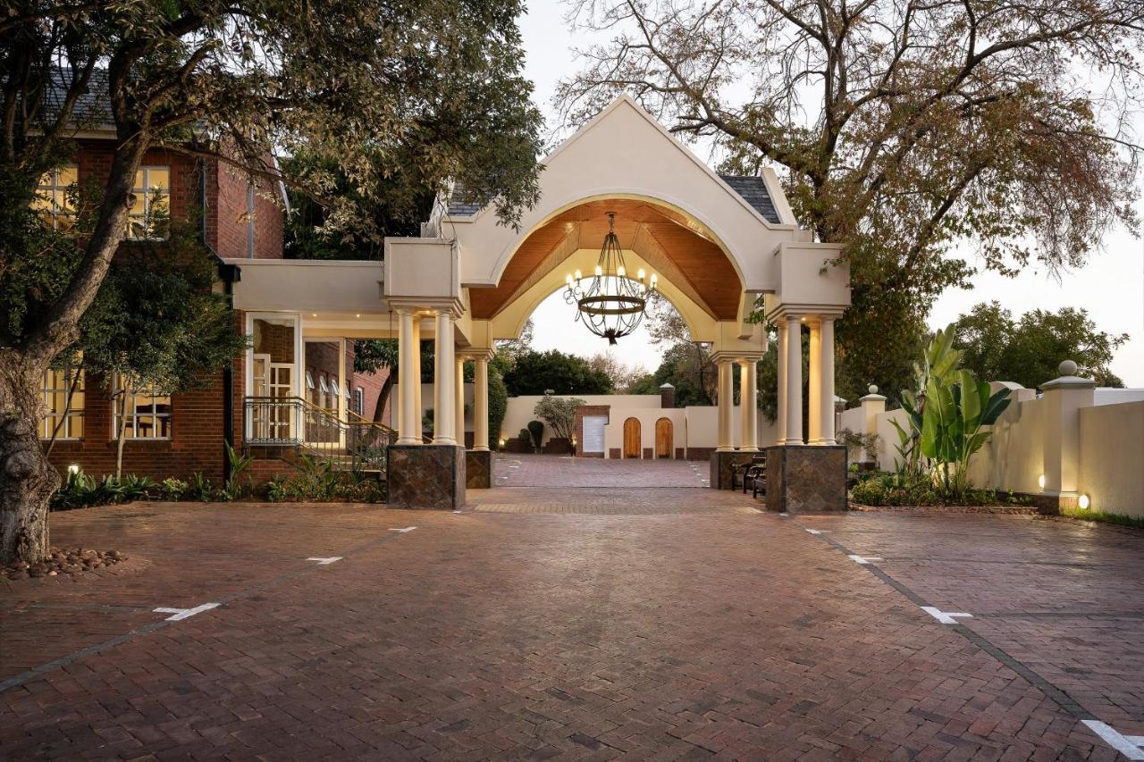 Premier Hotel Quatermain Johannesburg Exterior photo